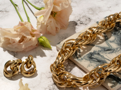 Чи чорніє медичне золото? Чи чорніє медичне золото?