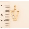 Кулон Xuping M&L колір 18K "Літера V" для ланцюжка до 5мм фото №2 Кулон Xuping M&L колір 18K "Літера V" для ланцюжка до 5мм фото №2