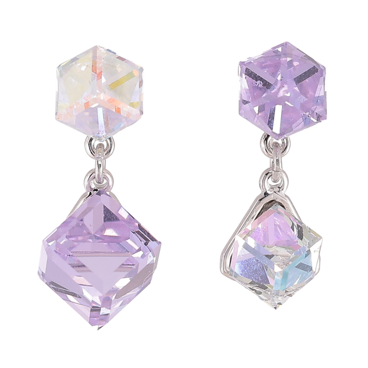 Серьги Xuping цвет Родий с кристаллами Swarovski пусеты "Ассиметричные подвески из кристальных кубиков" фото №6 Серьги Xuping цвет Родий с кристаллами Swarovski пусеты "Ассиметричные подвески из кристальных кубиков" фото №6