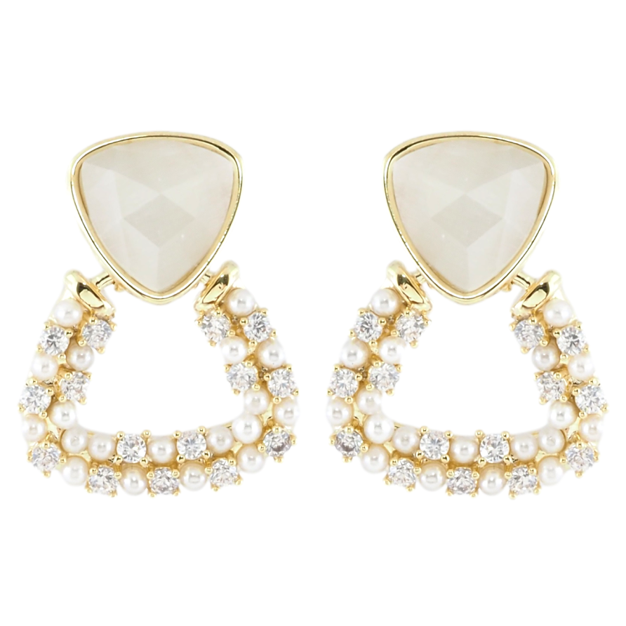 Серьги Xuping JEAN GOUJON Позолота 14K пусеты Треугольные подвески с цирконием и жемчужинками фото №1 Серьги Xuping JEAN GOUJON Позолота 14K пусеты Треугольные подвески с цирконием и жемчужинками фото №1