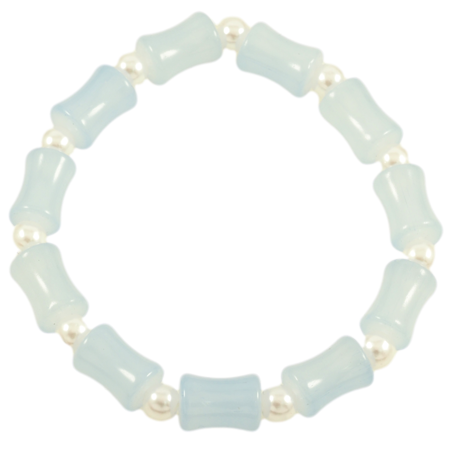 Браслет на резинке стекло Декоративные голубые и жемчужные бусины, ø 6-8мм свободный размер фото №1