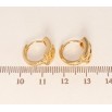 Серьги Xuping Позолота 18K колечки Диагональные меандровые линии фото №2 Серьги Xuping Позолота 18K колечки Диагональные меандровые линии фото №2