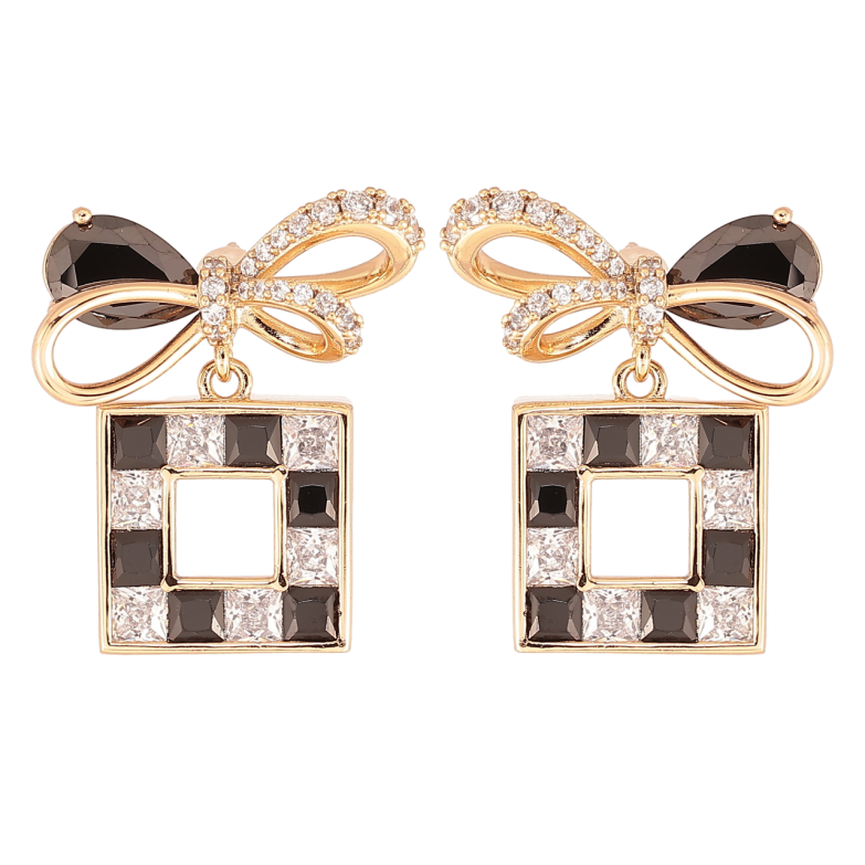 Сережки Xuping QQMM Позолота 18K пусети «Банти з квадратними підвісками та чорно-білим цирконієм» фото №2 Сережки Xuping QQMM Позолота 18K пусети «Банти з квадратними підвісками та чорно-білим цирконієм» фото №2