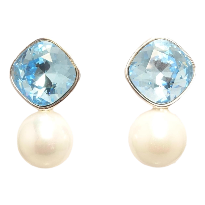 Сережки Xuping колір Родій з кристалами Swarovski пусети "Кристал Aquamarine з перлиною" ø 10мм фото №2 Сережки Xuping колір Родій з кристалами Swarovski пусети "Кристал Aquamarine з перлиною" ø 10мм фото №2