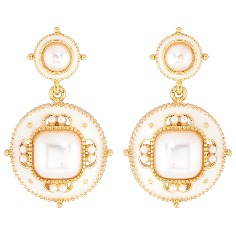 Сережки Xuping QQMM Позолота 14K пусети «Круглі підвіски з білою емаллю та перловими вставками» фото №1 Сережки Xuping QQMM Позолота 14K пусети «Круглі підвіски з білою емаллю та перловими вставками» фото №1