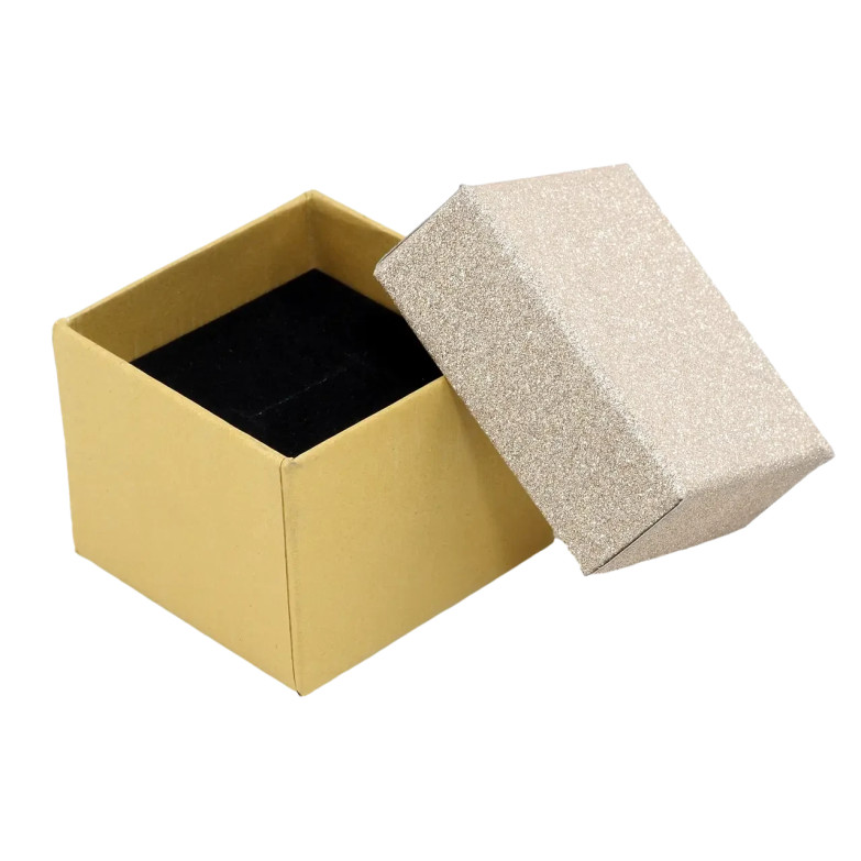 УЦІНКА! Подарункова коробка Під каблучку Розмір 5х5см h= 4см (тріщини на дні) фото №1