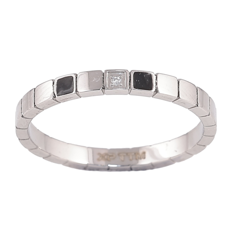 Каблучка Xuping TTM Stainless Steel Колір Родій «Декоративний візерунок з чорною емаллю, шир. 2.5 мм» фото №1 Каблучка Xuping TTM Stainless Steel Колір Родій «Декоративний візерунок з чорною емаллю, шир. 2.5 мм» фото №1