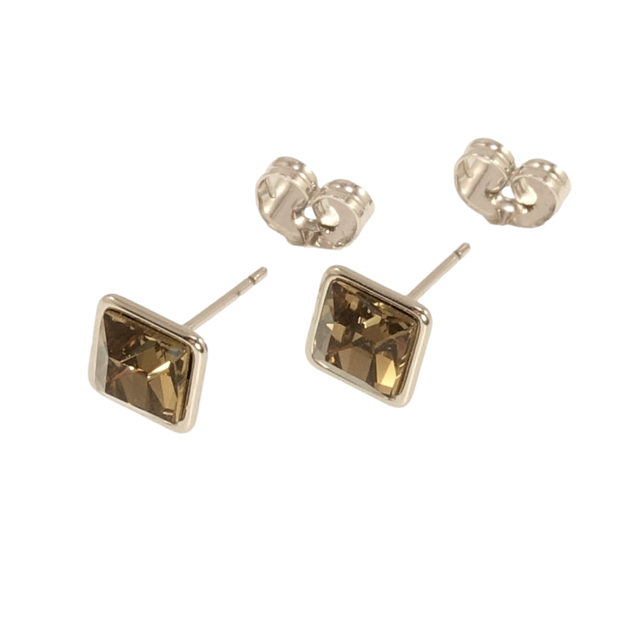 Серьги Xuping цвет Родий с кристаллами Swarovski пусеты Кристаллы Khaki 8х8мм фото №1 Серьги Xuping цвет Родий с кристаллами Swarovski пусеты Кристаллы Khaki 8х8мм фото №1