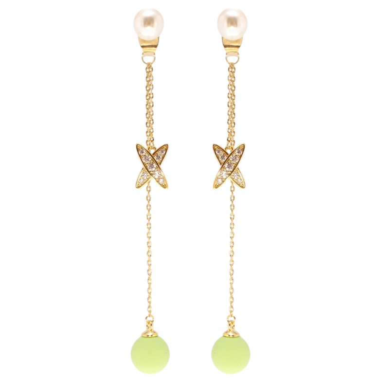 Сережки Xuping QQMM Позолота 14K пусети Салатові кульки з хрестиками на ланцюжках фото №2 Сережки Xuping QQMM Позолота 14K пусети Салатові кульки з хрестиками на ланцюжках фото №2