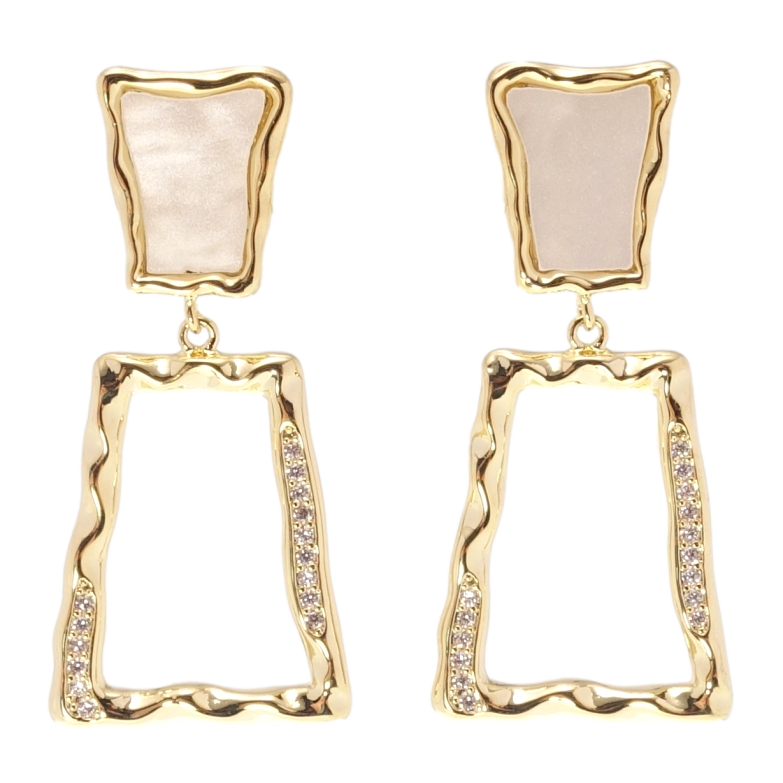 Сережки Xuping QQMM Позолота 14K пусети Перламутрові вставки на один бік фото №1 Сережки Xuping QQMM Позолота 14K пусети Перламутрові вставки на один бік фото №1