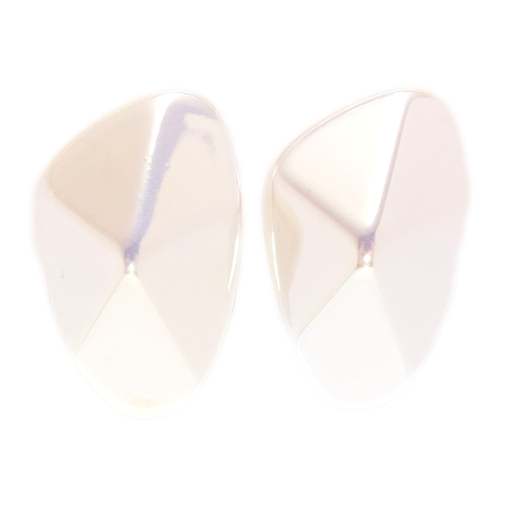 Сережки Xuping Позолота 14K пусети Перламутрові на один бік фото №2 Сережки Xuping Позолота 14K пусети Перламутрові на один бік фото №2