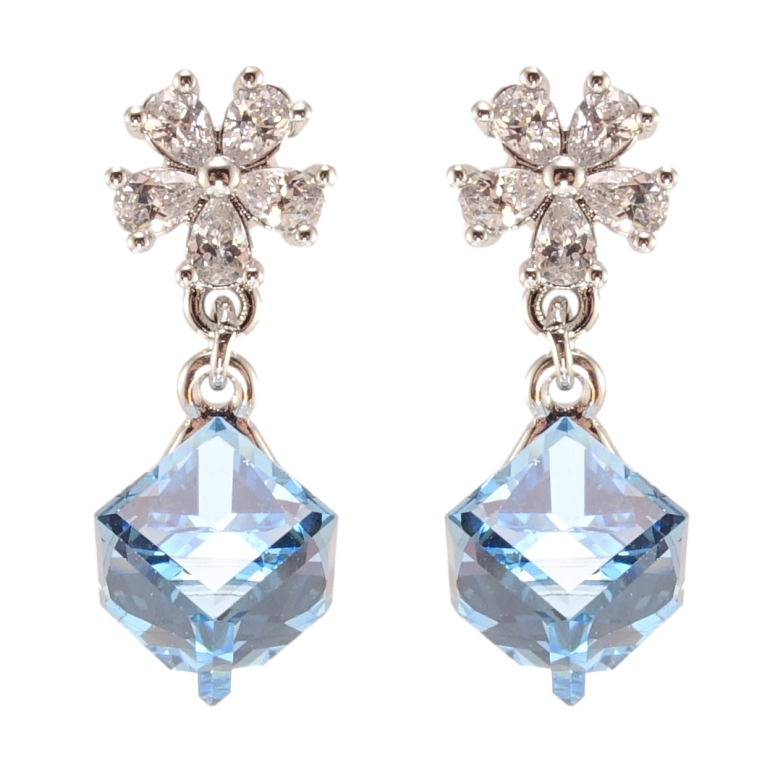 Сережки Xuping колір Родій з кристалами Swarovski пусети Квіточки з кристальними кубиками Aquamarine фото №1 Сережки Xuping колір Родій з кристалами Swarovski пусети Квіточки з кристальними кубиками Aquamarine фото №1